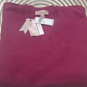Philosophy Men's V-Neck Sweater in Rich Pink